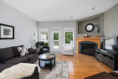 Interior photo 4 of 35 LONGVIEW PL