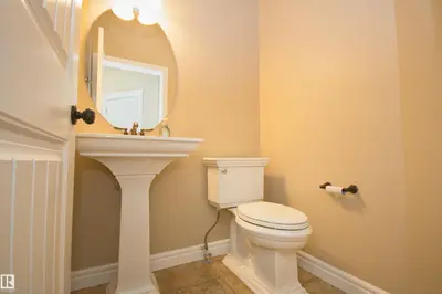 Interior photo 2 of 11513 17 AV SW