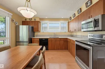 Interior photo 4 of 9247 148 ST NW