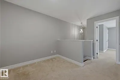Interior photo 4 of 