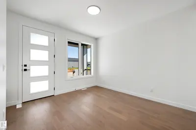 Interior photo 1 of 39 ELSINORE PL NW
