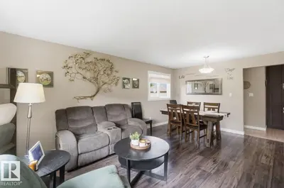 Interior photo 4 of 4007 45 Street
