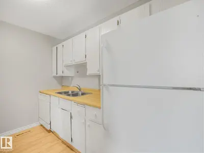 Interior photo 4 of #301 10528 29 AV NW