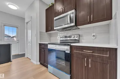 Interior photo 3 of 2246 54 ST SW