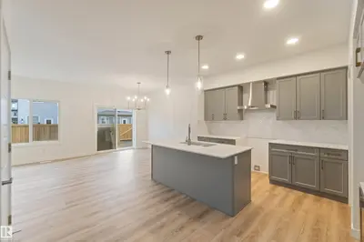 Interior photo 4 of 2503 194 ST NW