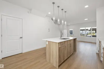 Interior photo 4 of 618 176 AV NE