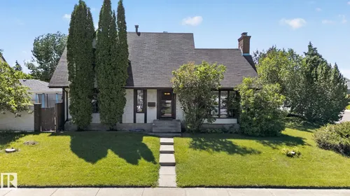 7819 22 AV NW, Edmonton - $529,000