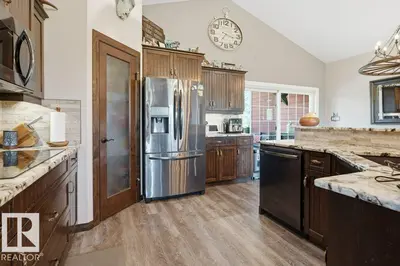 Interior photo 3 of 55413 RGE ROAD 53A