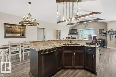 Interior photo 2 of 55413 RGE ROAD 53A