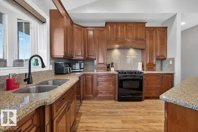Interior photo 2 of 57314 RGE ROAD 255