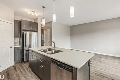 Interior photo 4 of 15 Redding WY