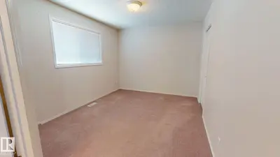 Interior photo 4 of 