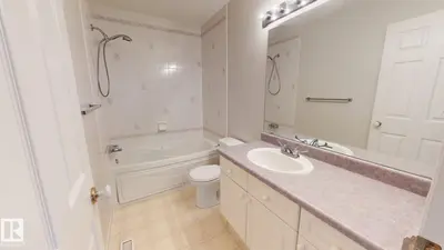 Interior photo 3 of 