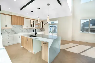 Interior photo 3 of 119 Lilac CL