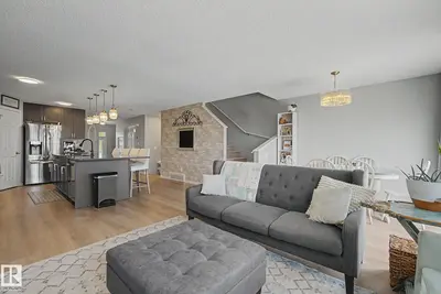 Interior photo 4 of 2326 74 ST SW