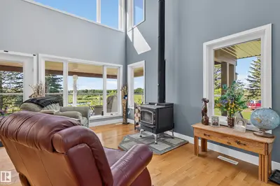 Interior photo 3 of 31 51423 Range Road 202