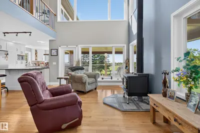 Interior photo 4 of 31 51423 Range Road 202
