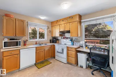 Interior photo 4 of 869 ALDER AV