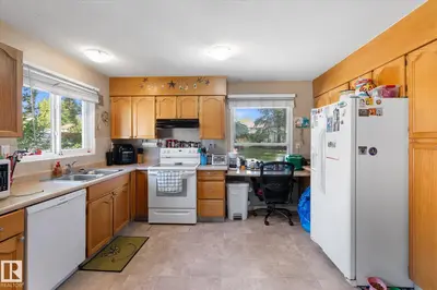 Interior photo 3 of 869 ALDER AV