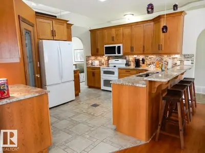 Interior photo 4 of #9 Pinebrook Estates