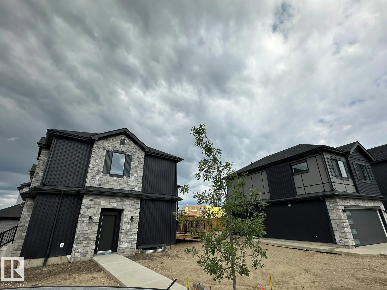 30 Chartres CL, St. Albert - 5 bedroom Detached Single Family for sale