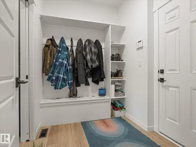 Interior photo 4 of 3648 6 ST NW