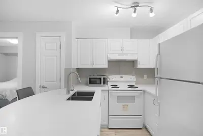 Interior photo 3 of #215 42 SUMMERWOOD BV