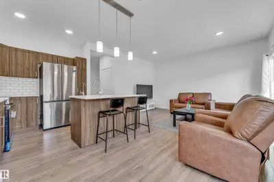 Interior photo 1 of 603 ORCHARDS BV SW
