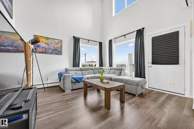 Interior photo 4 of #2420 320 CLAREVIEW STATION DR NW NW