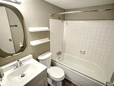 Interior photo 4 of #1105 11007 83 AV NW