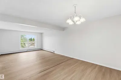 Interior photo 2 of 