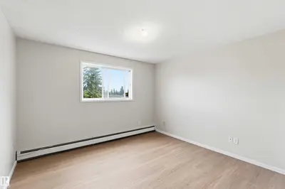 Interior photo 3 of 