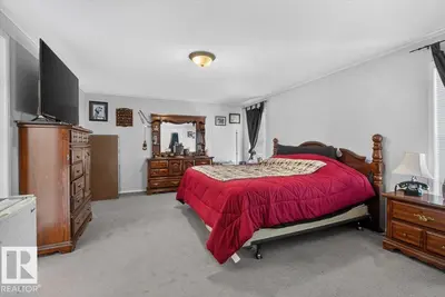 Interior photo 3 of 1073 Aspen Drive East