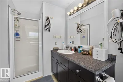 Interior photo 4 of 1073 Aspen Drive East