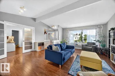 Interior photo 3 of 5211 94A AV NW