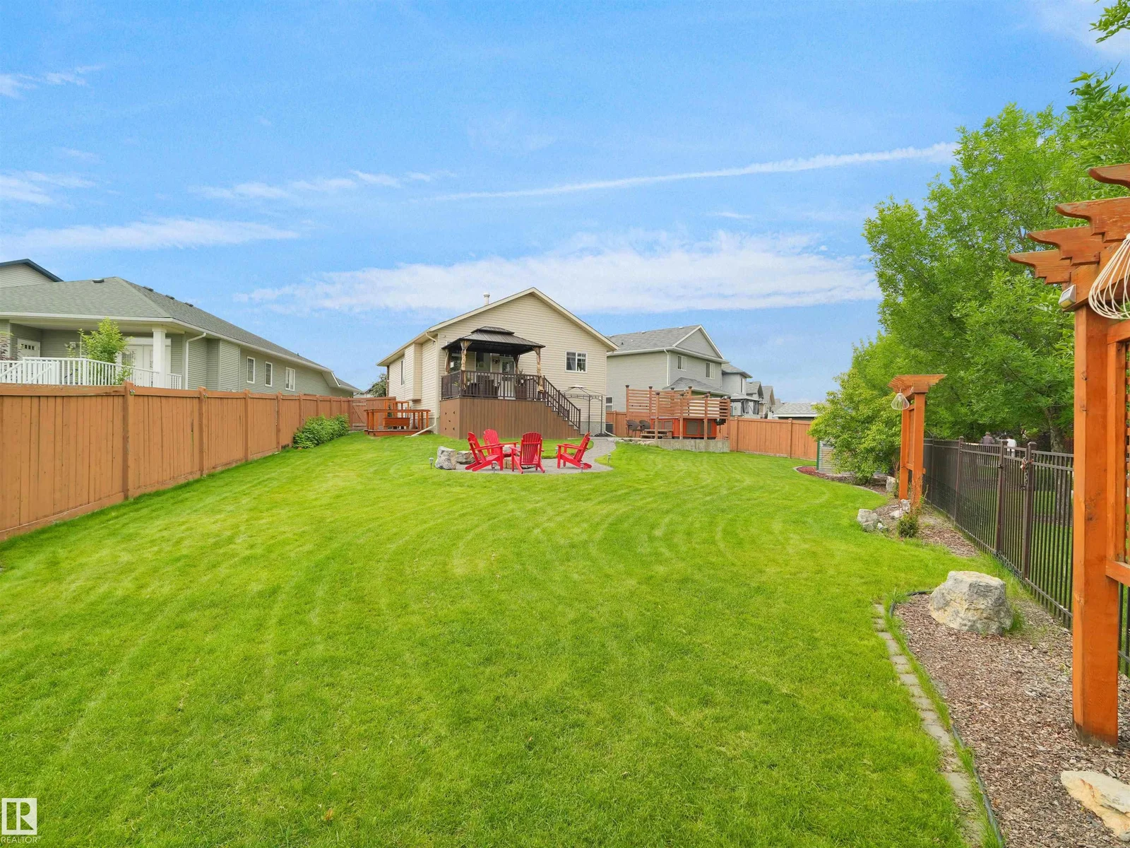 3704 141 AV NW, Edmonton - 5 bedroom Detached Single Family for sale