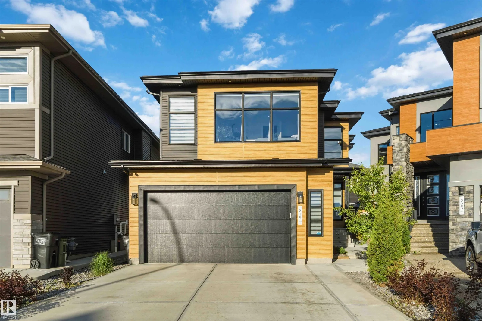 219 37 ST SW, Edmonton - 6 bedroom Detached Single Family for sale