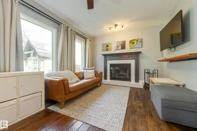 Interior photo 3 of 4810 42 ST