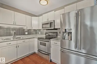 Interior photo 1 of 12248 16 AV SW SW