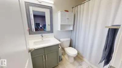 Interior photo 2 of 8821 8 AV SW