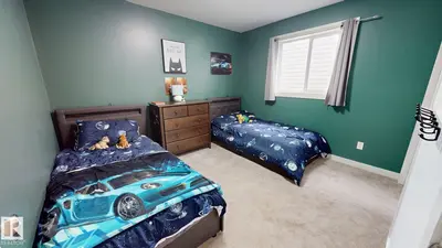 Interior photo 3 of 8821 8 AV SW