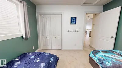 Interior photo 4 of 8821 8 AV SW
