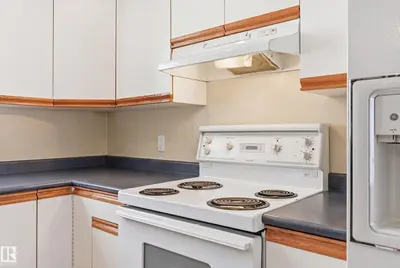 Interior photo 2 of 2050 TANNER WD NW