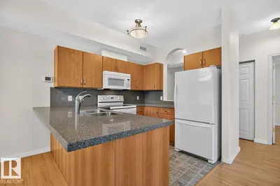 Interior photo 2 of 
