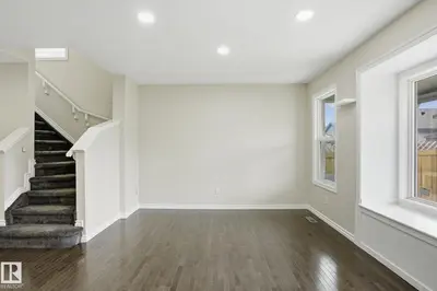 Interior photo 3 of 445 WATT BV SW