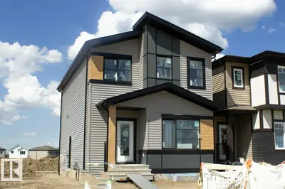 Interior photo 1 of 2804 7 AV SW