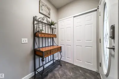 Interior photo 1 of 
