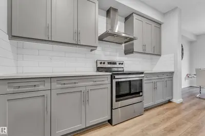 Interior photo 3 of 3545 CHERRY LD SW