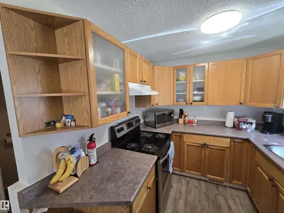 Interior photo 2 of 6646 178 ST NW