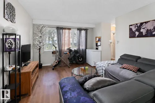 6617 180 ST NW, Edmonton - $209,000